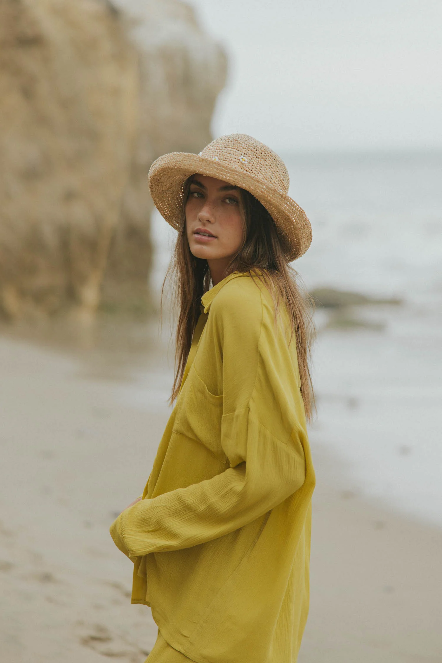 Cove Lightweight Button Down | Canary - Image 4
